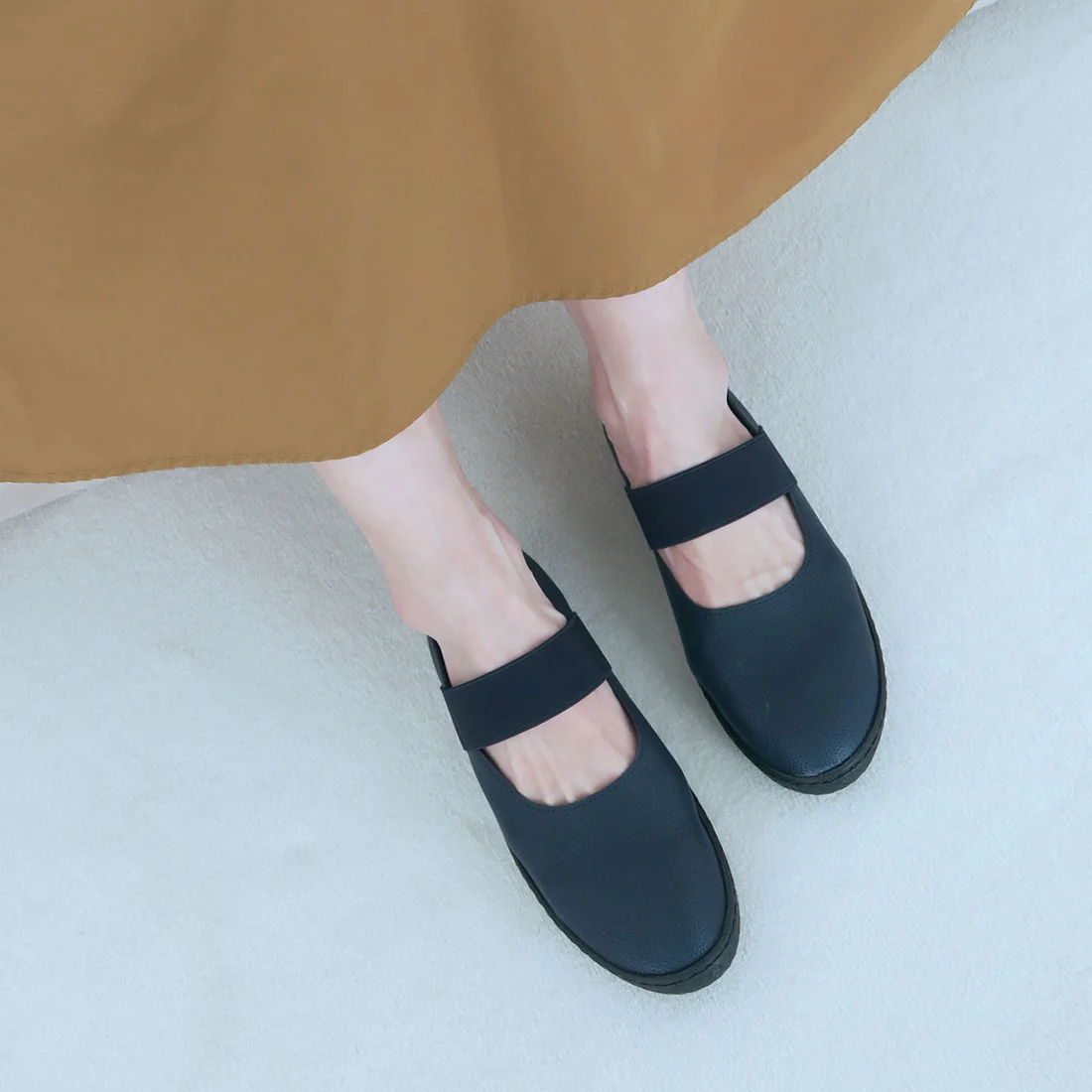 【魔法の靴】ソフトメリージェーンバブーシュ(ネイビー)