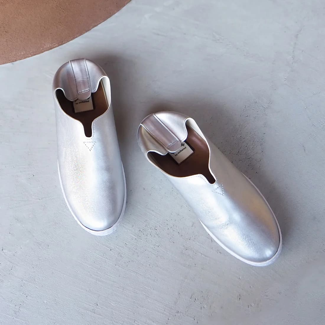 【魔法の靴】ソフトバブーシュ(シルバー)