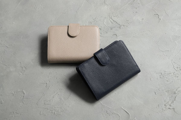 シュリンクレザーの魅力|タフさと高級感の秘密について