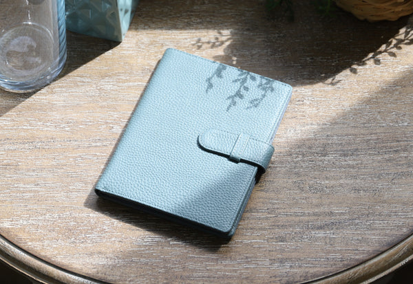 母の日に贈る、上質なプレゼント「本革カバー/KT1」使うたび、気持ちが伝わる贈り物