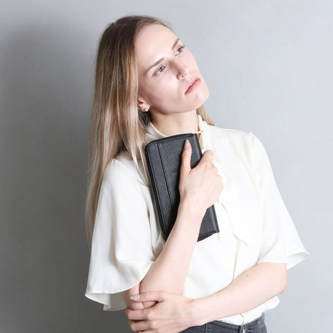 シュリンクレザーの魅力|タフさと高級感の秘密について/SW5