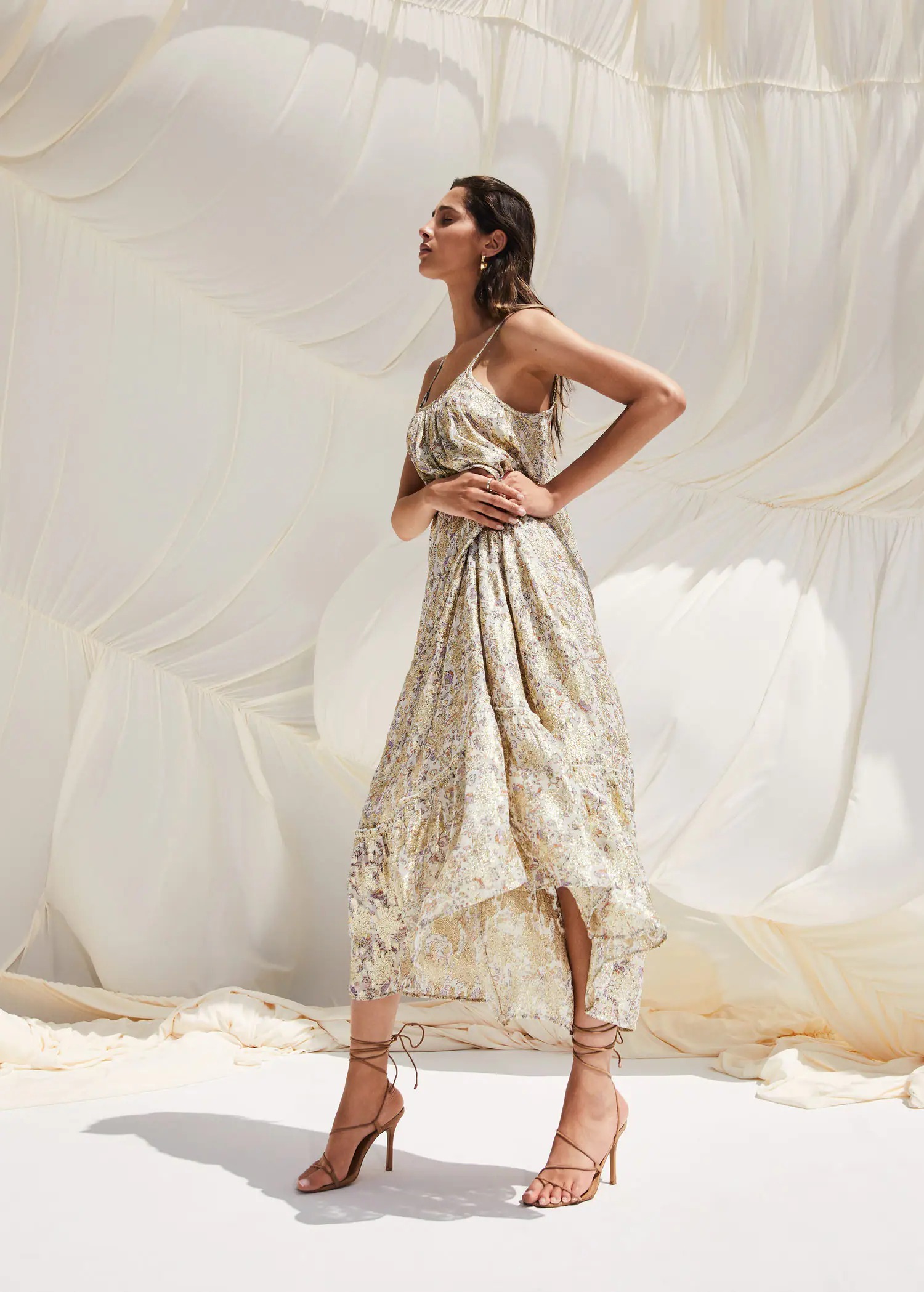 MANGO - IN THE SPOTLIGHT