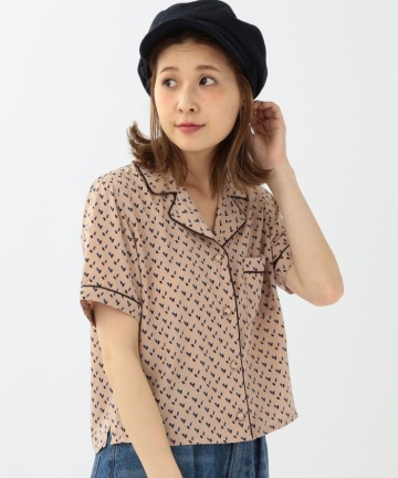 パジャマシャツ