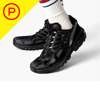 スニーカー