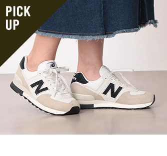 スニーカー
