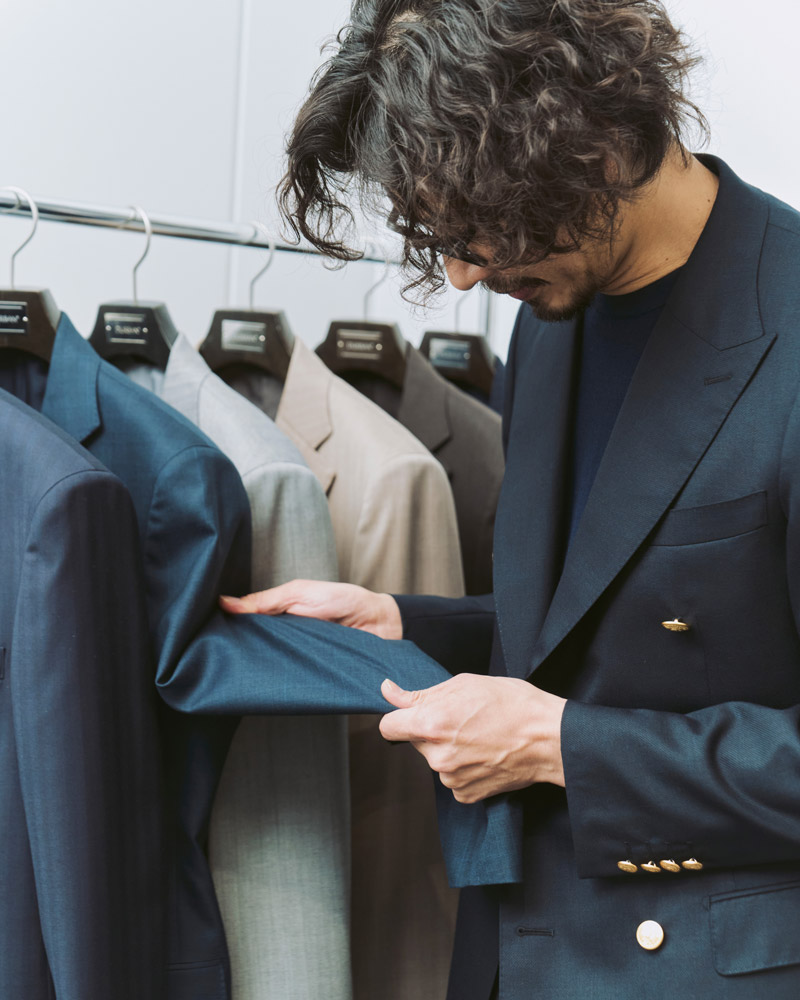 DURBAN ダーバン 最旬 シンプルデザイン 紳士定番 新品 ウールブレンド 薄手 ニット ベスト LL 灰▲010▼0831_437 スーツのプロがおすすめするダーバンスタイル | D\u0027URBAN | ダーバン