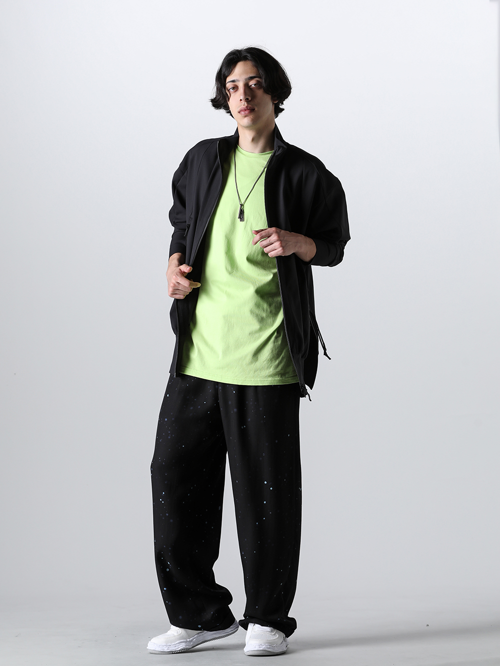 Maison MIHARA YASUHIRO -  24SS - 画像の詳細(styling全体の詳細) Craftsmanship using the Kyoto Yuzen technique. - RW-618 - Line Trackjacket - RW-631-Lime - Dolman-T Lime - M3874 - Necklace Tape Tag - IH-24SS-P033-DMF-Black - One Tuck Trousers Black - A10FW720-White - WAYNE Original sole Canvas Low-cut sneakers White White 4-001