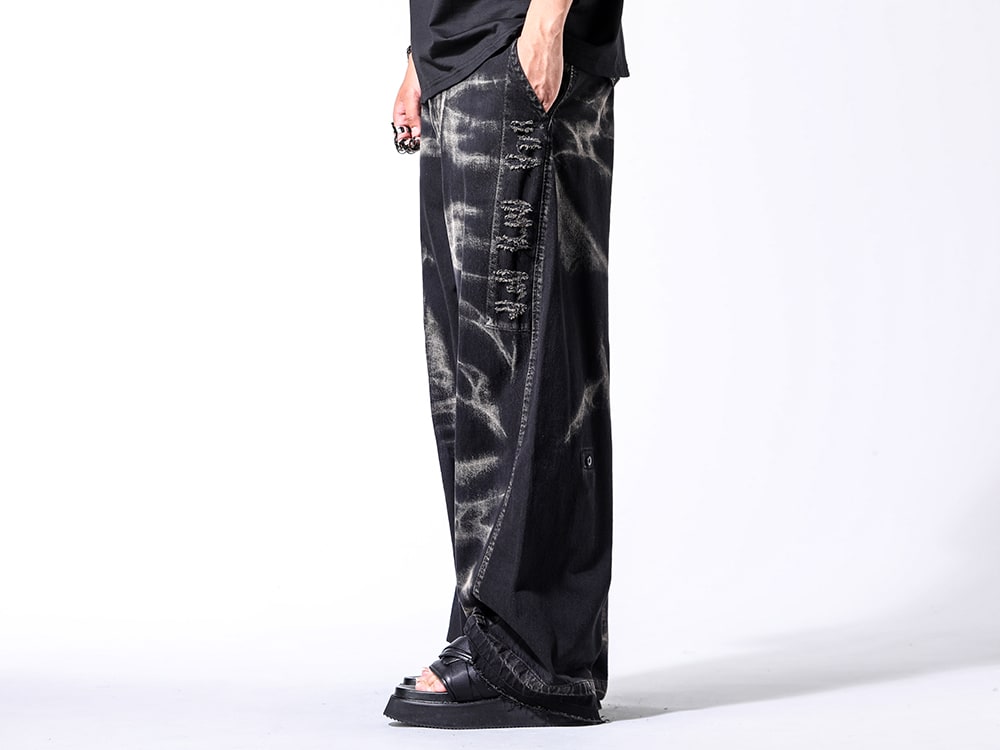 Julius 2024-25AW - JULIUS classic bleached denim and cross-band sandals for summer - 867PAM8-D black(10oz Denim Bleach Wide Pants Black) 867FWM1-L black(Coated Goat Suede Velcro Sandal Black) - 3-002