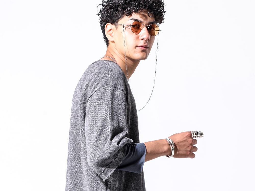 D.HYGEN / RIGARDS / JULIUS 2024-25AW - D.HYGEN Layered T-shirt for comfortable wear with washi paper and rayon knit - ST101-1124S(Washi x Rayon Knit Layered T-Shirt) RG00UW14 a.silver × salmon(Round Flame Sunglasses A.Silver × Salmon) 077ACU3 silver(fangophilia × JULIUS Wrist Cover Bangle SILVER) 077ACU2 silver(fangophilia × JULIUS Full Finger Ring SILVER) - 2-005