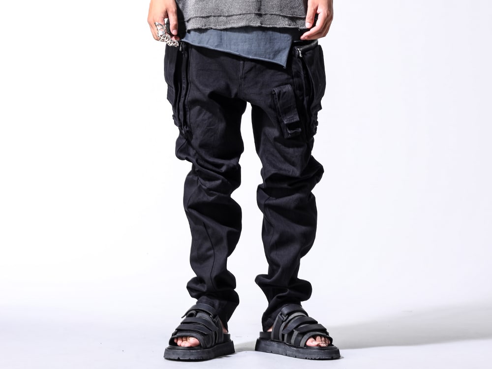 JULIUS / ISO 2024-25AW - JULIUS’s Black-Dominated Denim Cargo Pants - 867PAM9-BK(10oz Denim Cargo Pants) IWSS-GFCL black(Sandals calf leather BLACK) - 3-001