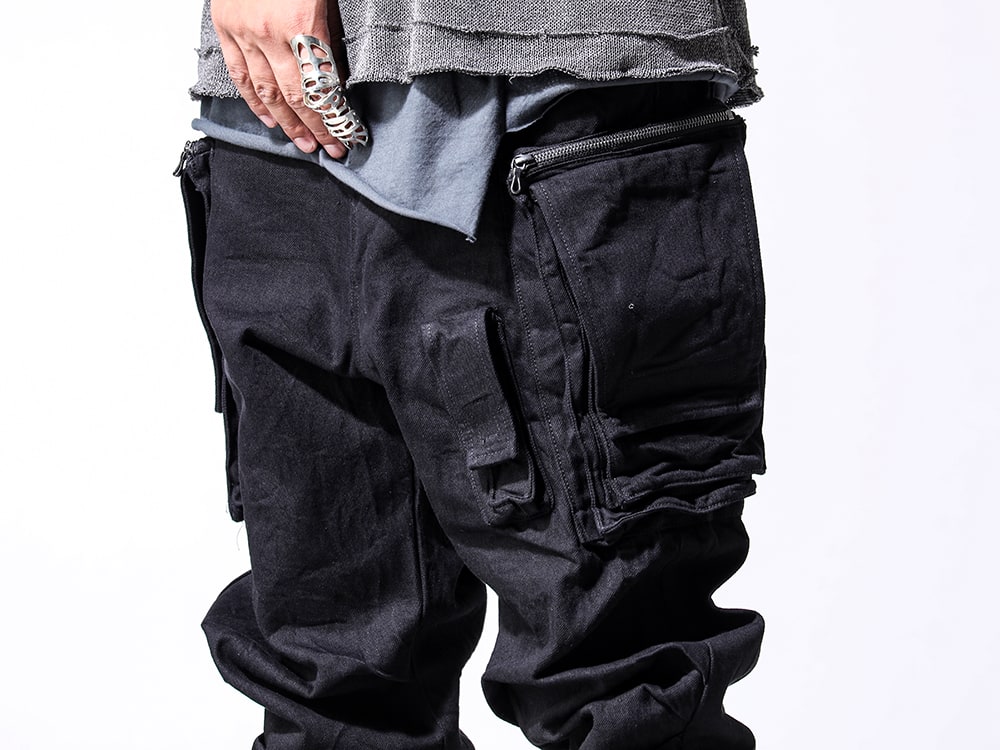 JULIUS 2024-25AW - JULIUS’s Black-Dominated Denim Cargo Pants - 867PAM9-BK(10oz Denim Cargo Pants) - 3-006