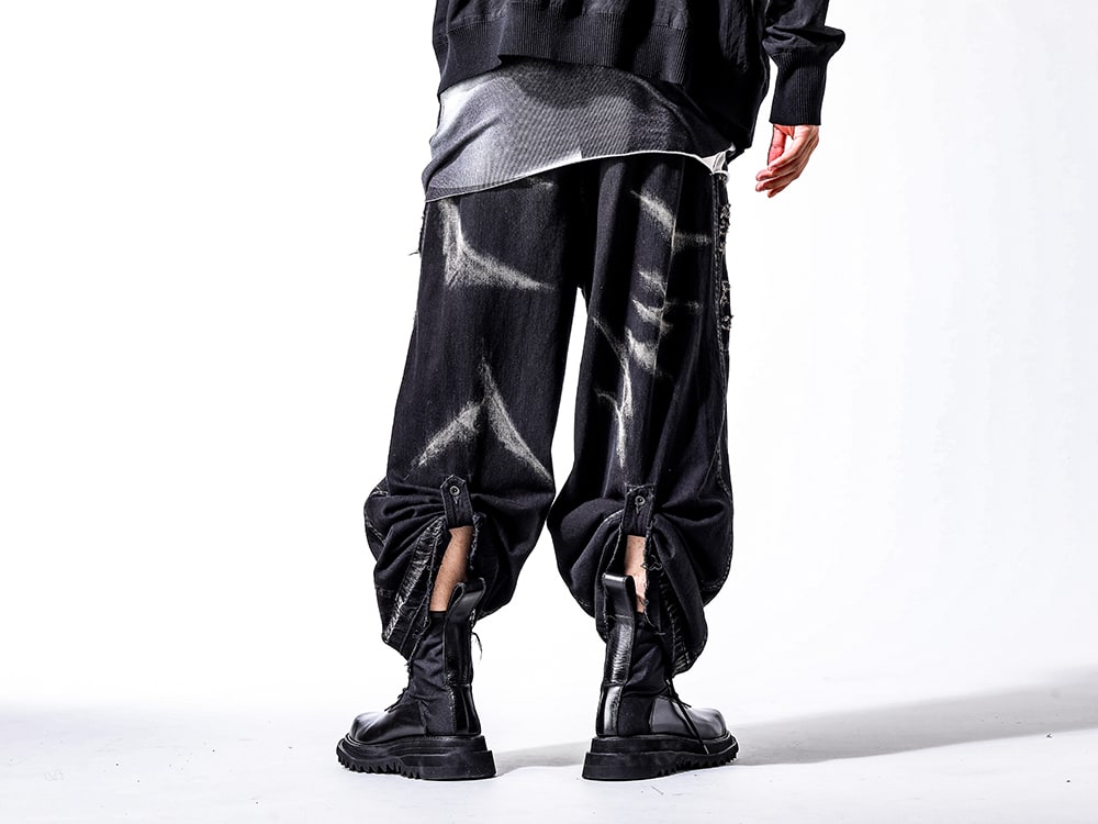 Julius 2024-25AW - Combat Boots to match with Damaged Bleach Wide Pants - 867PAM8-D black(10oz Denim Bleach Wide Pants Black) 867FWM2(Cow Skin Lace Up Boots) - 3-003