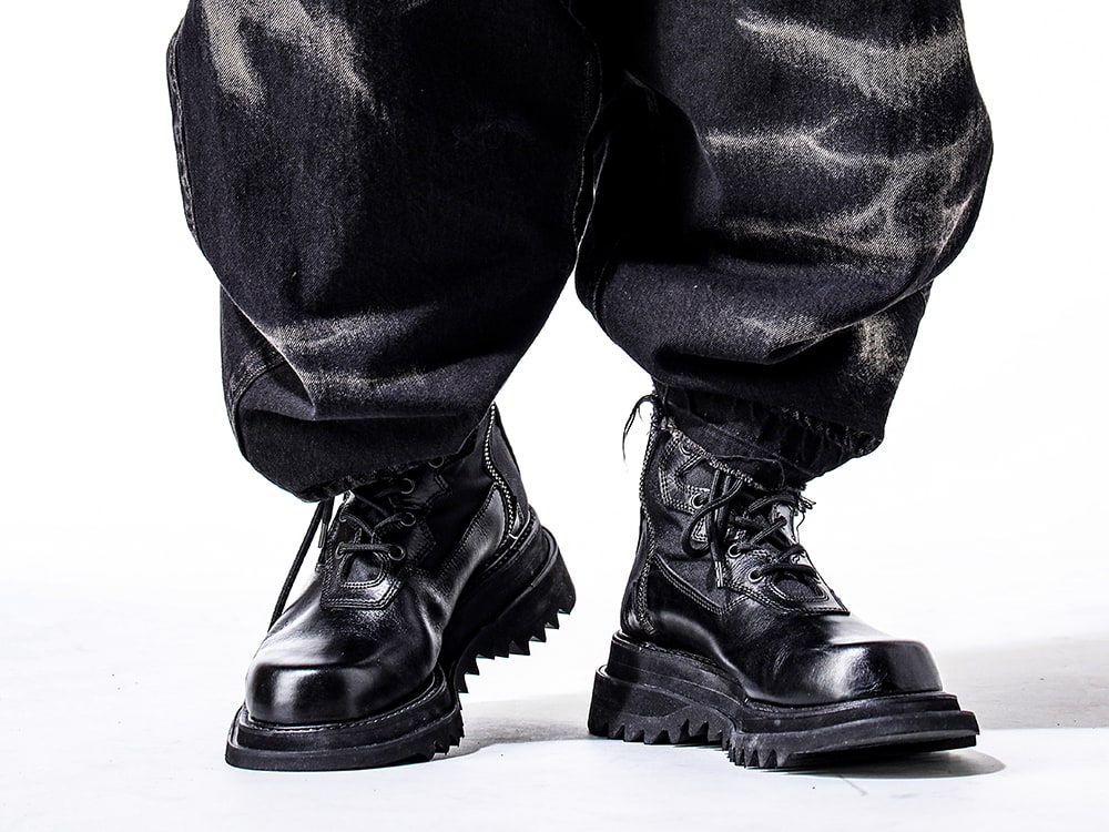 Julius 2024-25AW - Combat Boots to match with Damaged Bleach Wide Pants - 867PAM8-D black(10oz Denim Bleach Wide Pants Black) 867FWM2(Cow Skin Lace Up Boots) - 3-006