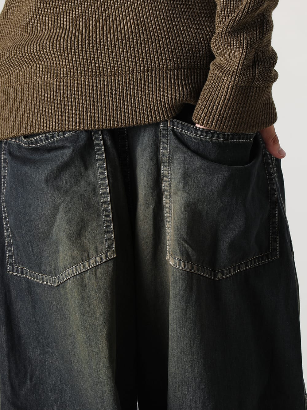 Maison MIHARA YASUHIRO - メゾン ミハラヤスヒロ - 24-25AW - 絶大な人気を誇るブランドのデニムパンツと王道スニーカー - A13PT025 indigo - Painted Baker Jeans 3-004