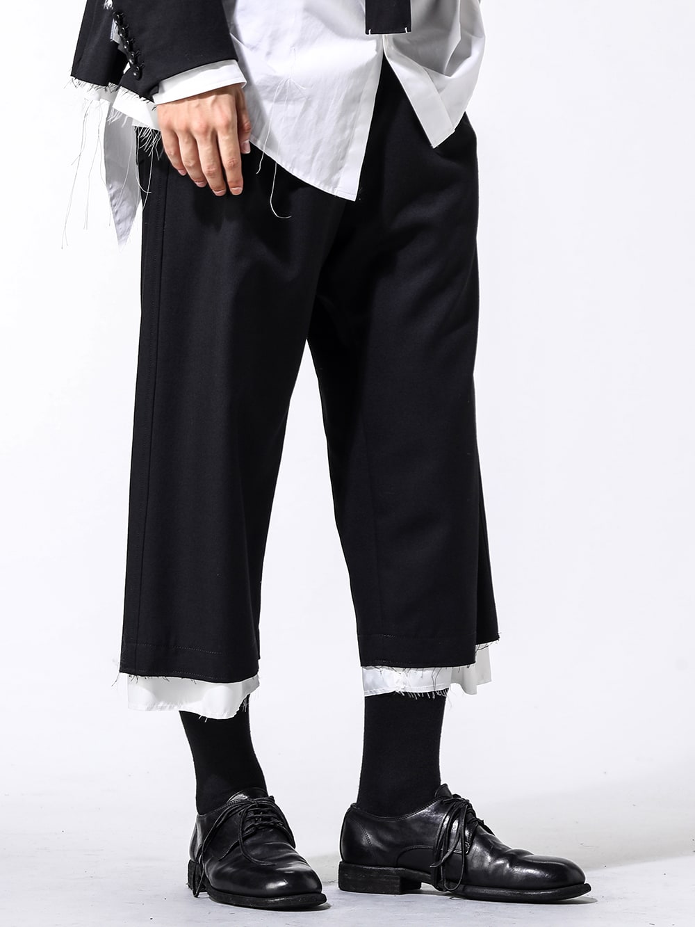Sulvam - 24-25AW (Autumn/Winter) - MU-P50-100 - MU-P50-100 black Classic Pants (Black) 3-004