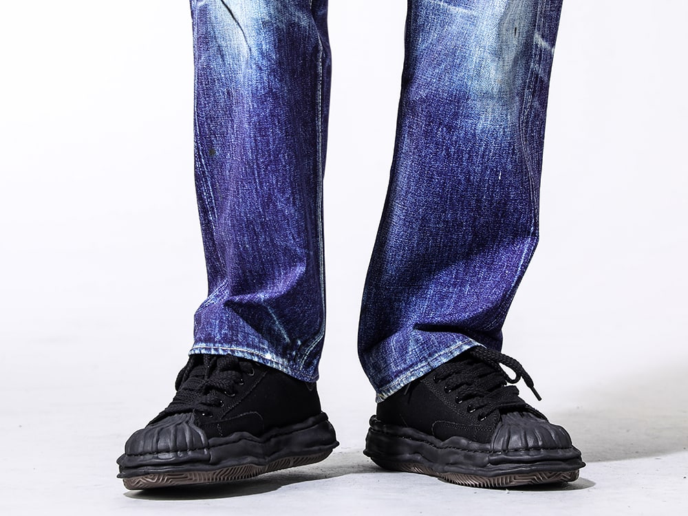Maison Mihara Yasuhiro 2024-25AW - Functional, stress-free denim print easy pants with a focus on aesthetic and utility - A08FW735 black/black(BLAKEY Original Sole Canvas Low Cut Sneaker Black/Black) - 3-007