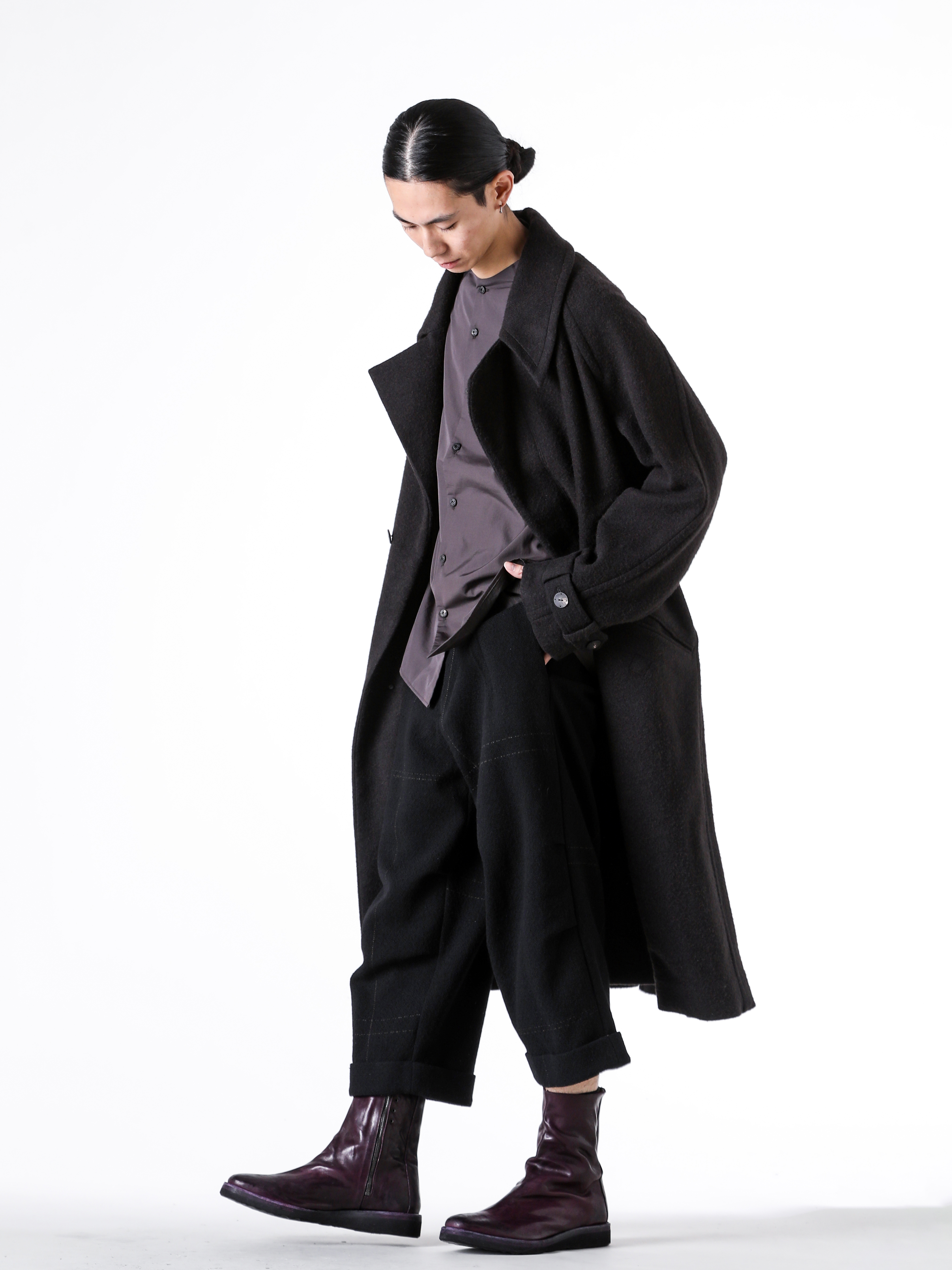 DEVOA - 24-25AW styling - DEVOA's Camel Coat Boot Style - DE4646EM00301 DEVOA Coat Camel - DE4646EM00228 DEVOA Shirt 170/2 SUVIN Cotton - DE4646EM00261 DEVOA Cropped Pants Shetland Wool - DE4646BM00241 DEVOA incarnation × DEVOA Boots Horse Leather Garment Dyed 1-003
