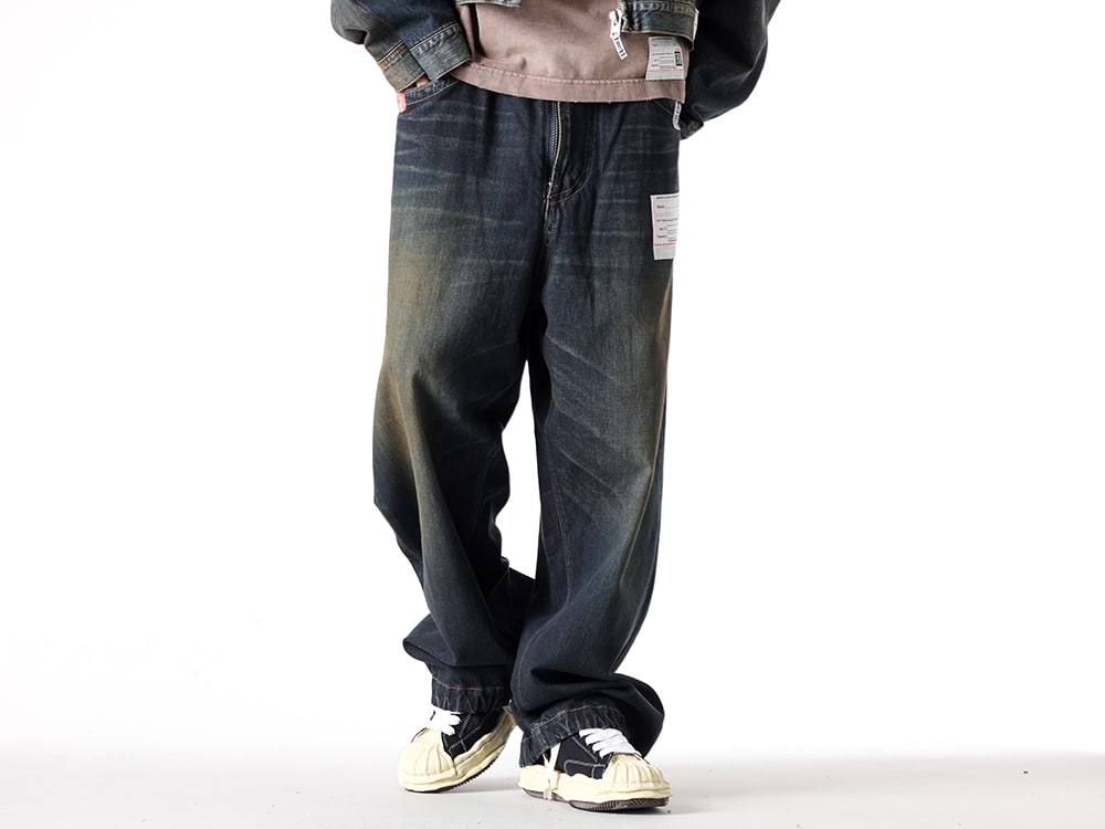 Maison Mihara Yasuhiro 2024-25AW  - Denim Wide Pants Highlighting a Relaxed Street Style - A14PT023 indigo(MIHARA YASUHIRO AMATEUR SEWN WIDE JEANS INDIGO) A09FW732 black(BLAKEY Original Sole Canvas Low Cut Sneaker Vintage like Sole Black) - 3-001