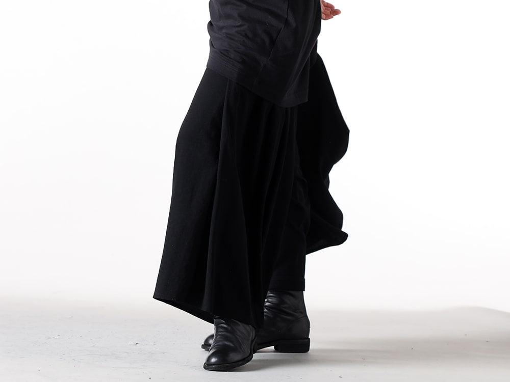 Yohji Yamamoto / GUIDI 2025SS - Skirt-Like Pants with an Elegant Impression Paired with GUIDI 988X Back-Zip Boots - FP-P62-500(SK Style Gather Pants) 988X8Back Zip Boots Single Sole Wide Model) - 3-002