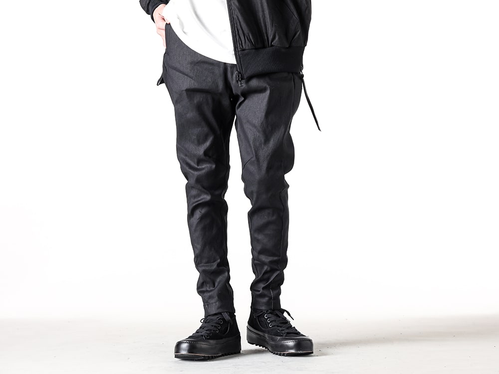 RIPVANWINKLE / the viridi-anne 2025SS - Solid Pants with a Distinctive Side Seam Line - RW-703 Black(Solid Pants Black) VI-3818-09(Sneakers) - 3-001