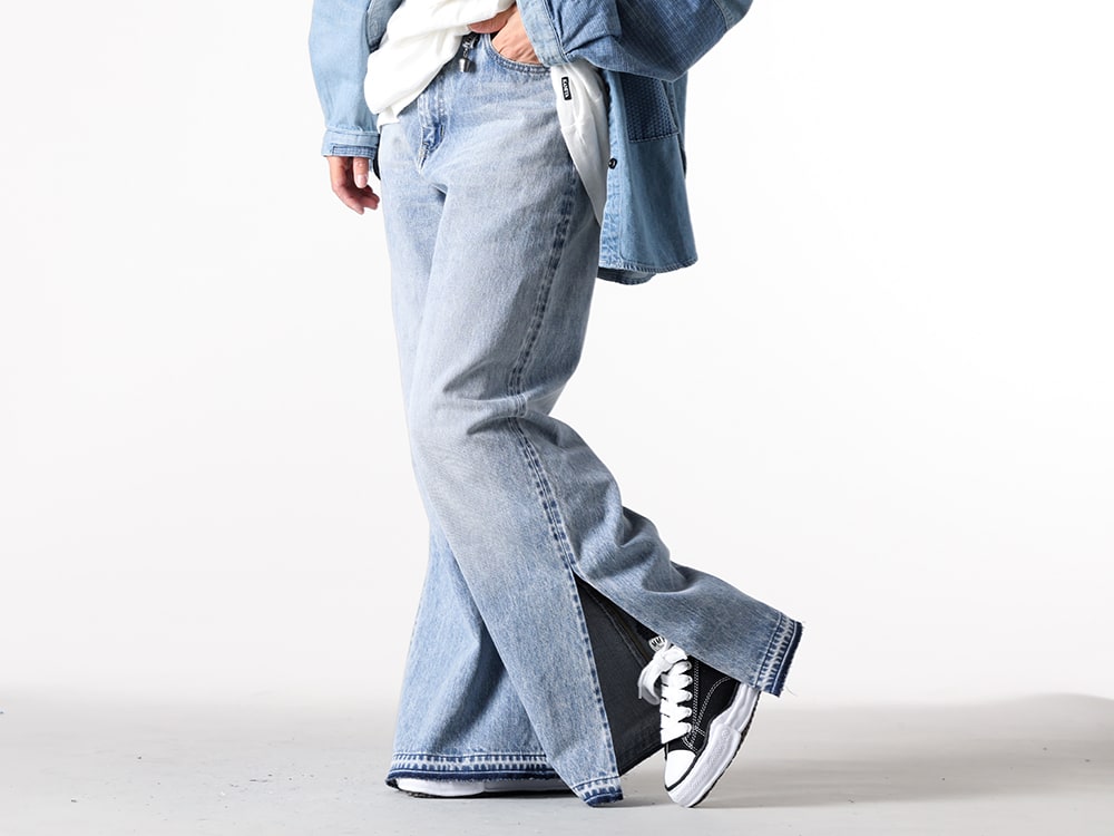 FDMTL / MIHARA YASUHIRO 2025SS - FDMTL Signature Used Processing Denim Pants & Maison MIHARA YASUHIRO PETERSON Original Sneakers - FA25/WMF11(WOMENS FIT FLARE DENIM LIGHT WASH) A01FW702 Black(PETERSON Original Sole Canvas Low Cut Sneaker Black) - 3-002