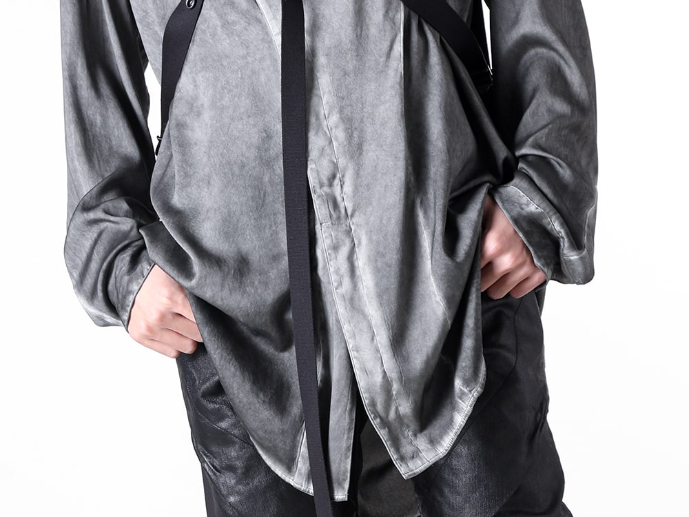 JULIUS 2025SS - High-Neck Shirt with an Elegant Sheen - 897SHM2 Ash Gray(Silk Satin Drape Neck Shirt Ash Gray) 897ACU14(Acryl Harness Strap) - 2-005