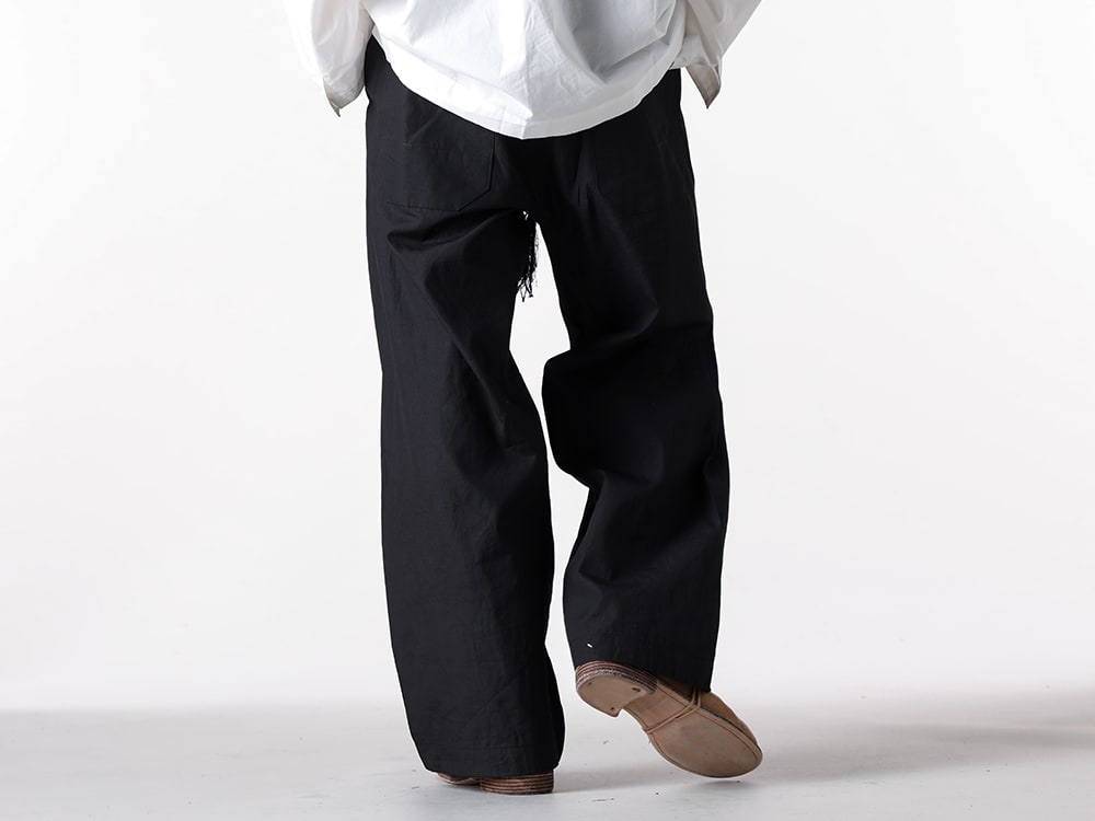 JAN-JAN VAN ESSCHE / GUIDI 2025SS - Six-Pocket Pants Inspired by Workwear - TROUSERS 84(Oversized 6-Pocket Workwear Style Trousers - Coated Cloth) BELT 3(Twisted Belt Dark) 992X beige-co166t(Derby Shoes：SEASONAL COLORS Beige) - 3-003