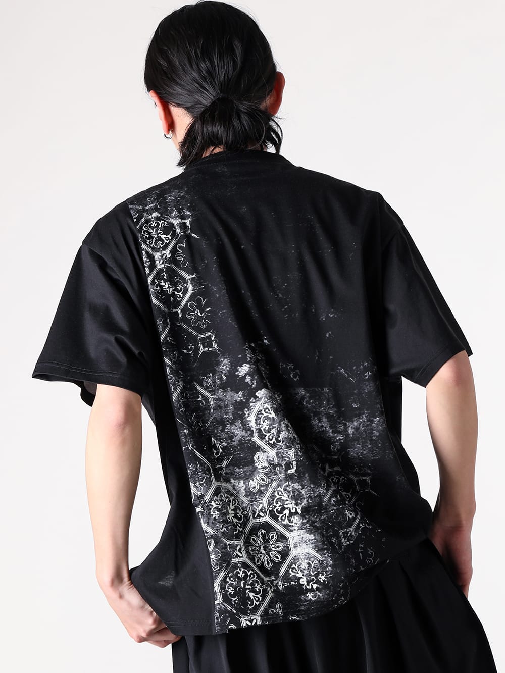 Ground Y - 2025SS - Mix Uneven T-Shirt  (White) - A tiered arranged version of the jumbo cut sew, which is available as a standard item - GP-T10-007 - Mix Uneven T-Shirt 1-0026