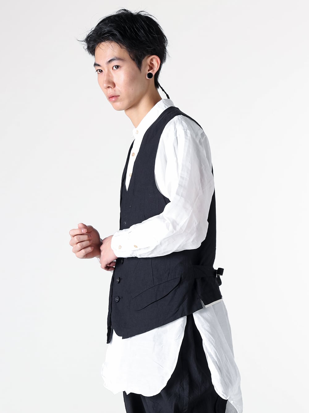 KLASICA - 25SS  - A Refined Look: Classic Styling with a Boxy Shirt and Tailored Vest - 25S-GLT-B12 - Modern Waist Coat - 25S-SH39-D30 - Over Sized Short Collar Shirts 2-002