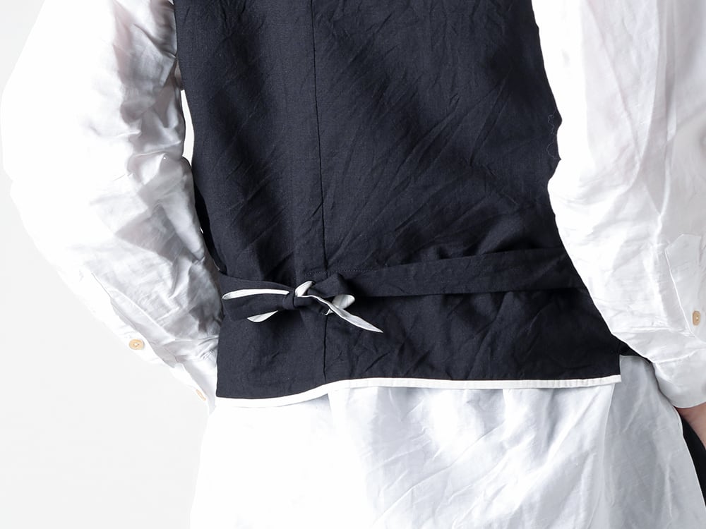 KLASICA - 25SS  - A Refined Look: Classic Styling with a Boxy Shirt and Tailored Vest - 25S-GLT-B12 - Modern Waist Coat 2-004
