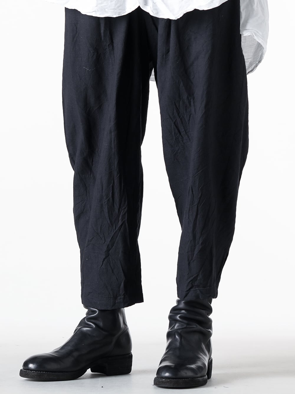 KLASICA - 25SS - Effortlessly Refined: Tapered Artisan Trousers and GUIDI Back-Zip Boots - 25S-TRS-B16 - Back Seem Tapered Trousers - 788ZX - Back Zip Boots Double Sole Wide Model 3-001