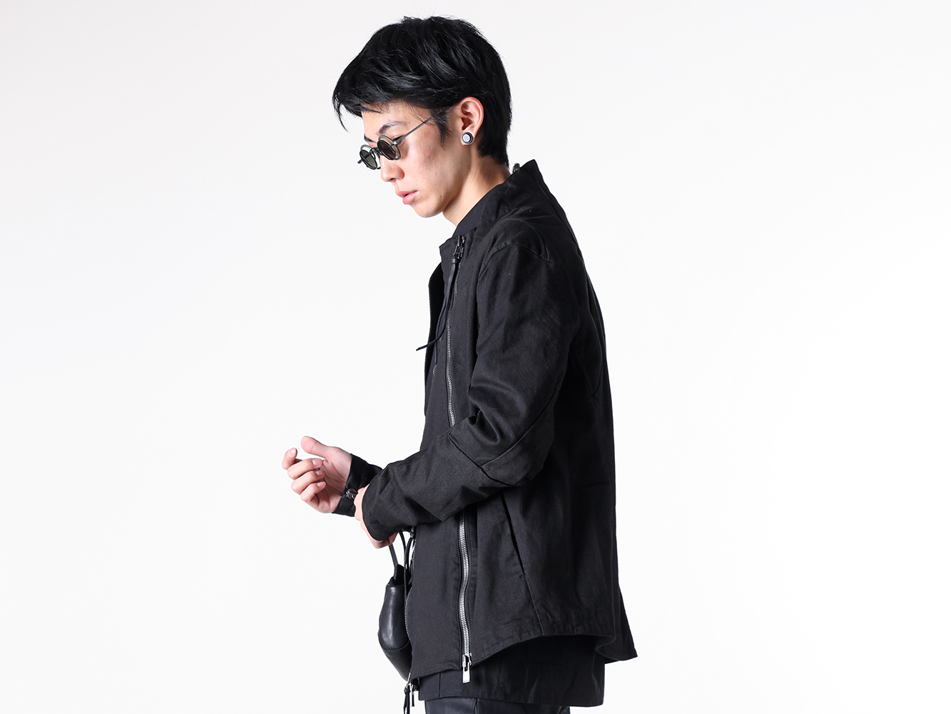 D.HYGEN - 25SS  - Denim jacket crafted from stretch denim to contour the body’s shape - Stretch Denim Double Zip High Neck Jacket (ST104-0325S black) - Carton Shirt (FM25SS301WC black) - Back Zip Race Up Boots (795BZX black) - Mini Shoulder Bag (RT02 black) - RIGARDS x ZIGGY CHEN RG1911TI Mad Scientist (RG1911TI) 2-002