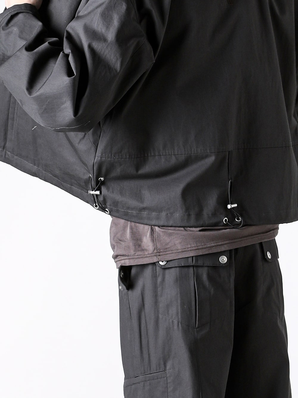 Omar Afridi - 25SS - Omar Afridiのブルゾン：モードと機能美が融合する逸品 - SS25-BZ-103-02 charcoal Drawcord Blouson 4-003