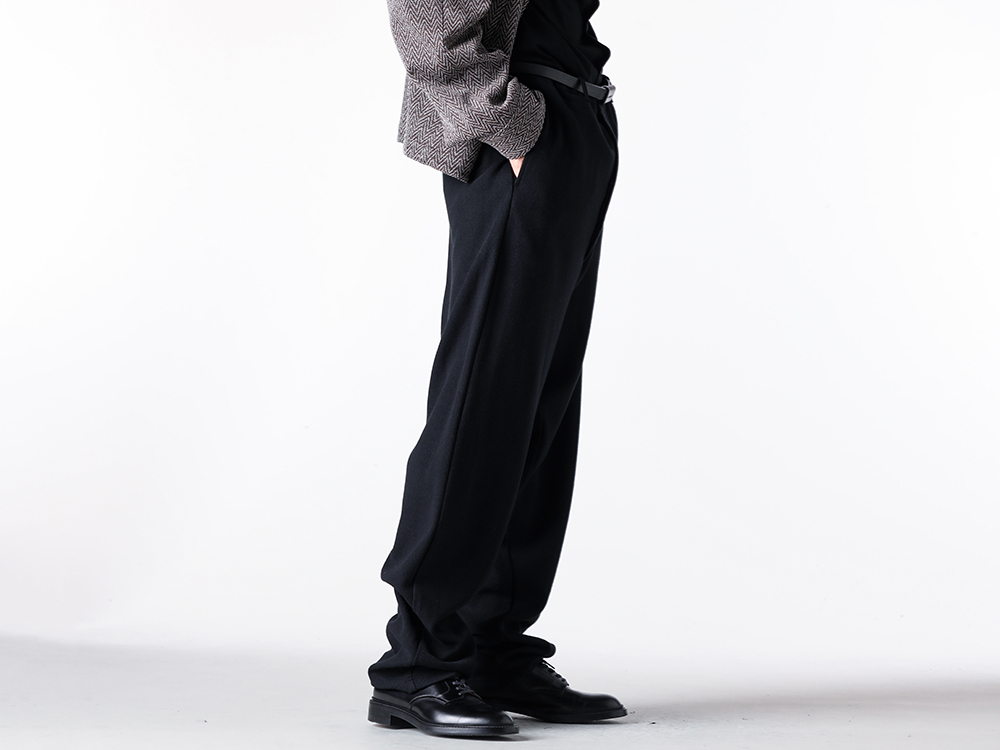 FRACTION BT Trousers silhouette