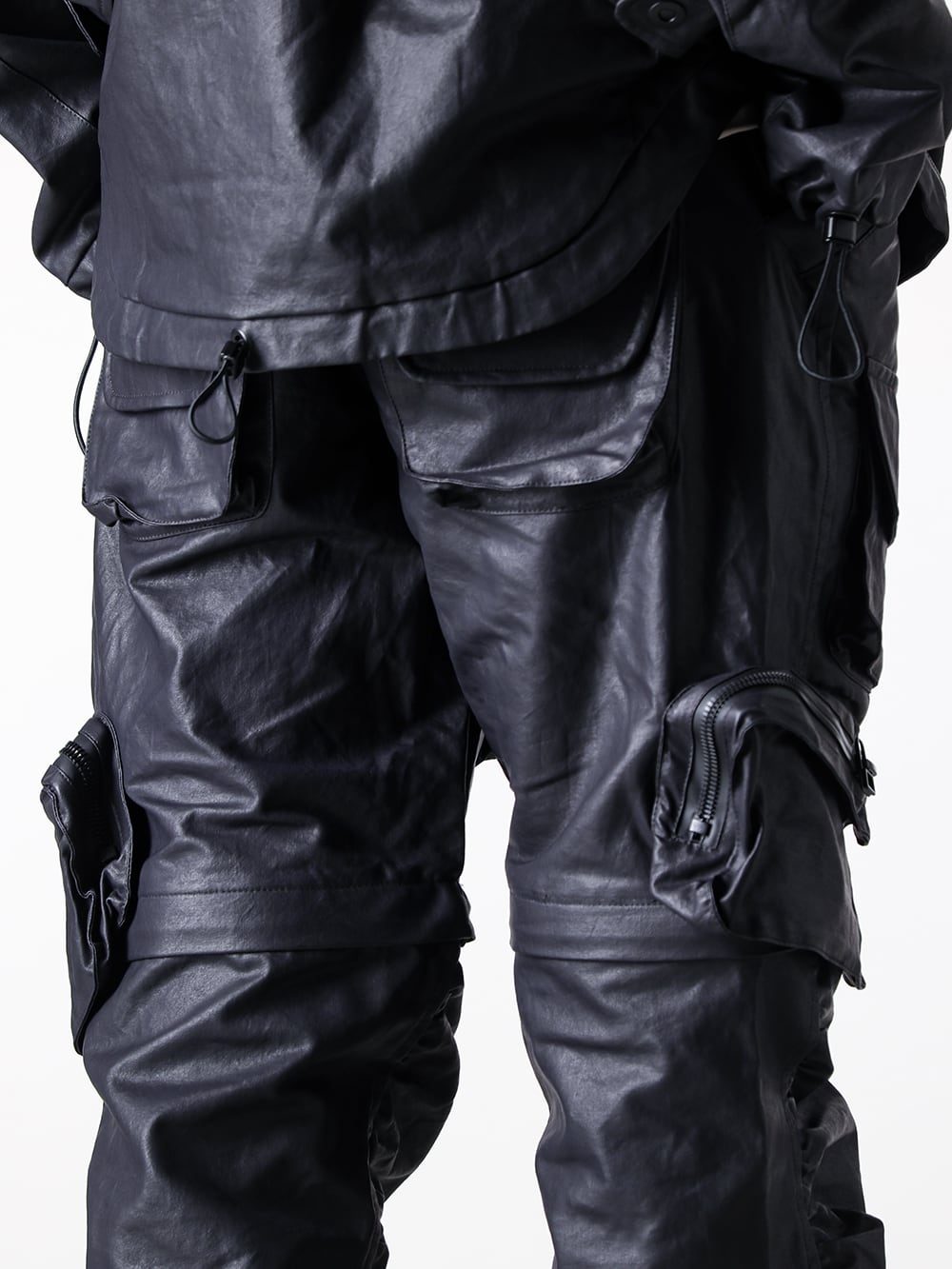 JUSTIN GALL - 25SS - [Critical] In-Depth Analysis of JUSTIN GALL’s Design: The Philosophy and Function Behind Its Singular Forms - JGALL_RAWTSS25-71 - TRANSFORM RECOIL TROUSER (Black) 1-002