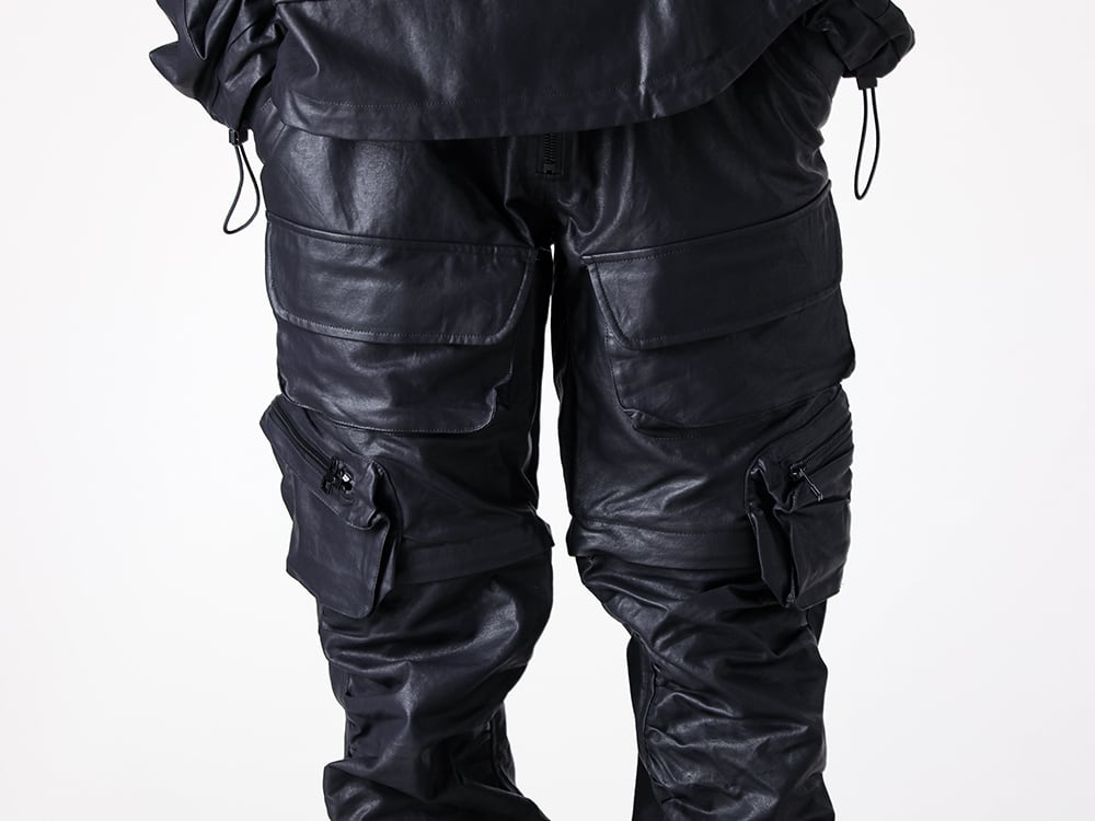 JUSTIN GALL - 25SS - Elements That Support the Design: How Materials and Quality Impact Visual Appeal - JGALL_RAWTSS25-71 - TRANSFORM RECOIL TROUSER (Black) 1-031