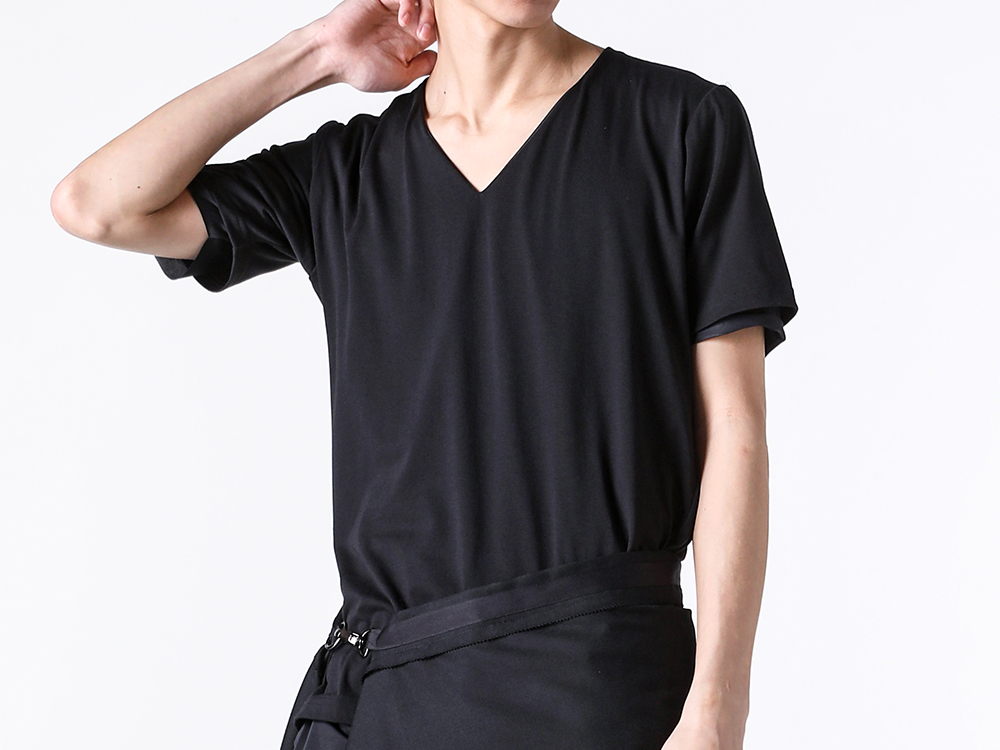 Silhouette of the Layered T-Shirt