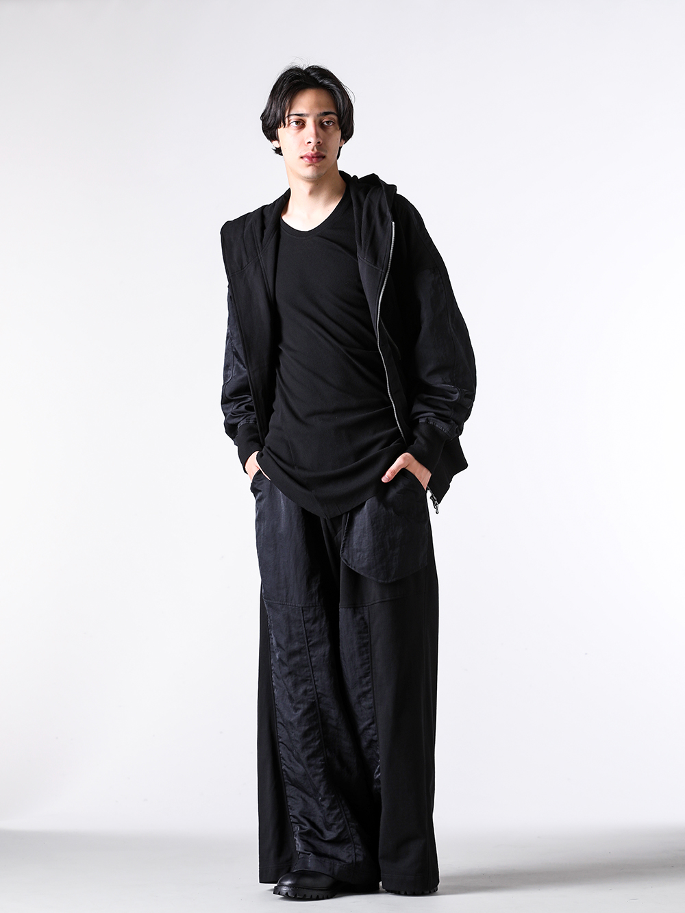 JULIUS - 25PF Styling - Outerwear - 907CUM1 COTTON SWEAT ZIP Parker (BLACK) - 907CUM3 COTTON HIGH TWIST RIB TANK TOP (BLACK) - 907PAM10 COTTON SWEAT WIDE TROUSERS (BLACK) - 899FWM2 Cow Skin Gun Holder Engineer Boots 1-001