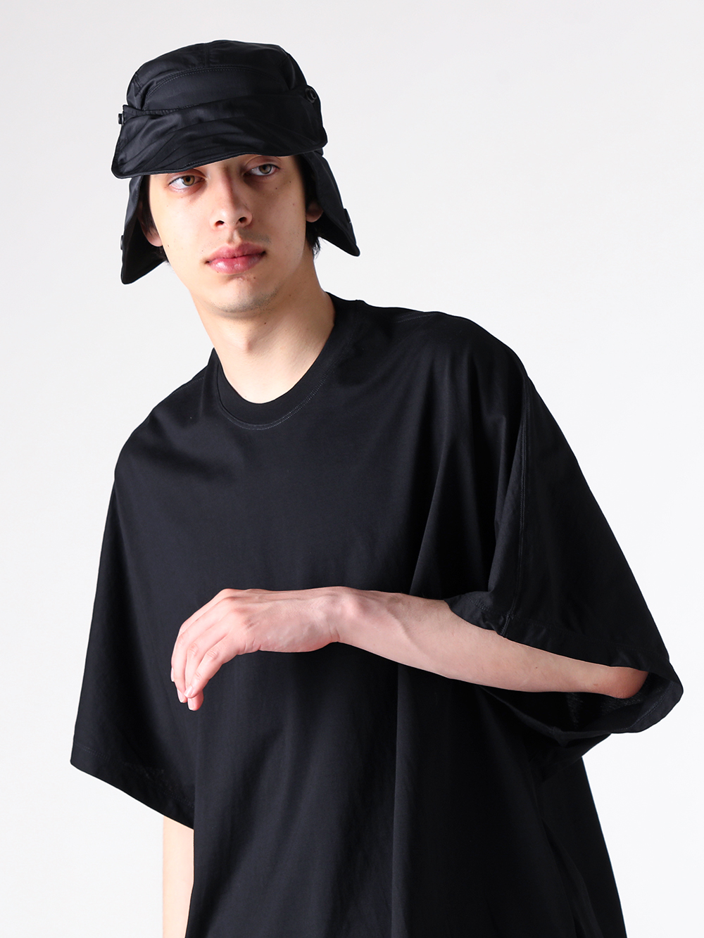 JULIUS - 25PF - Cap - 907CUM4 COTTON HIGH TWIST RIB CUT & SEWN） - 907ACU1 POLYESTER/NYLON TWILL CAP 4-001