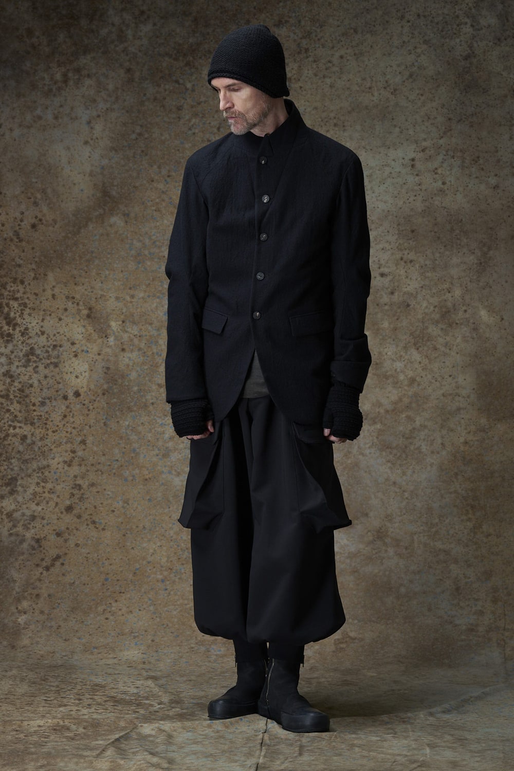 DEVOA25-26AW collection look 1-002