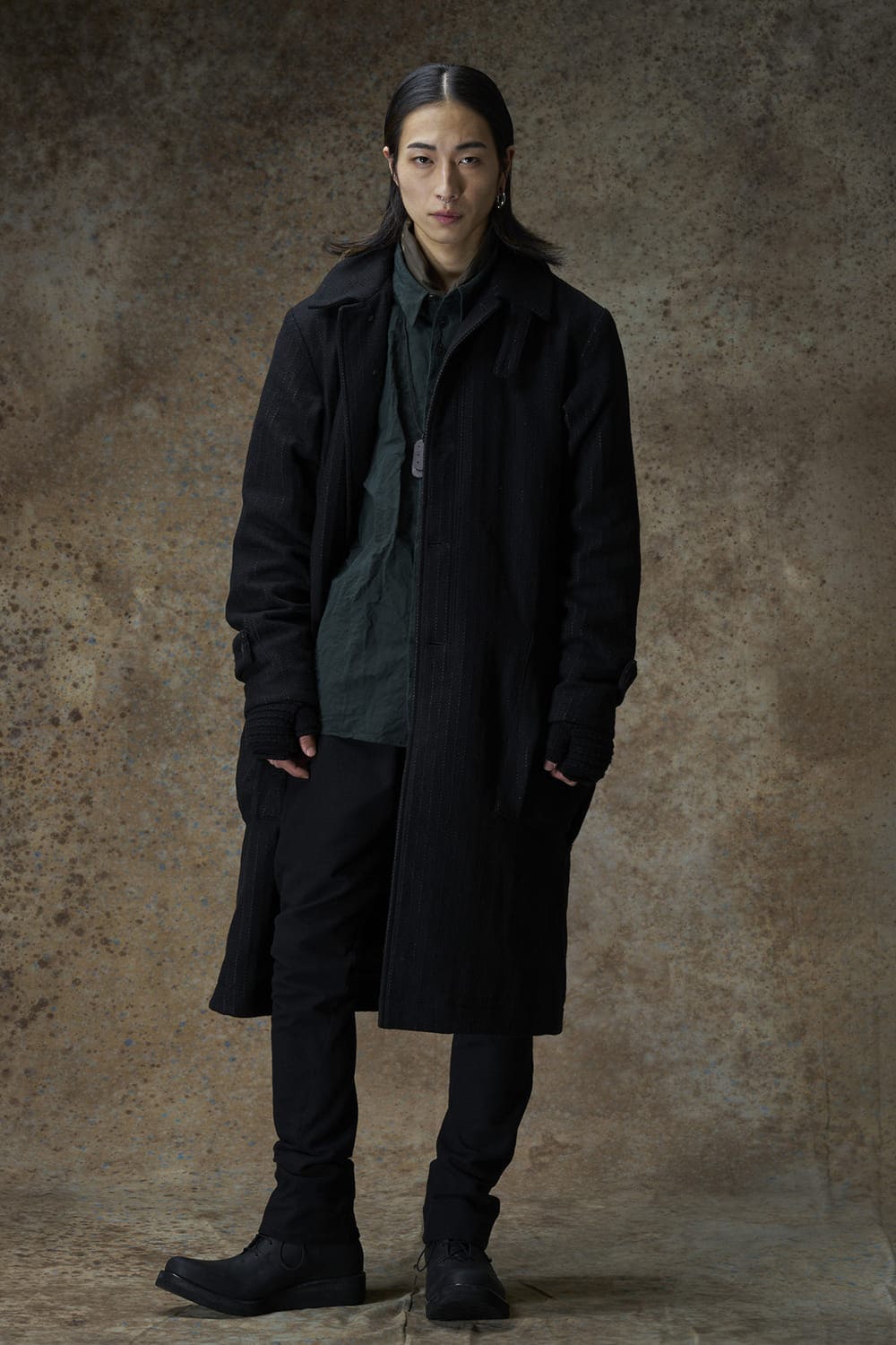 DEVOA25-26AW collection look 1-003