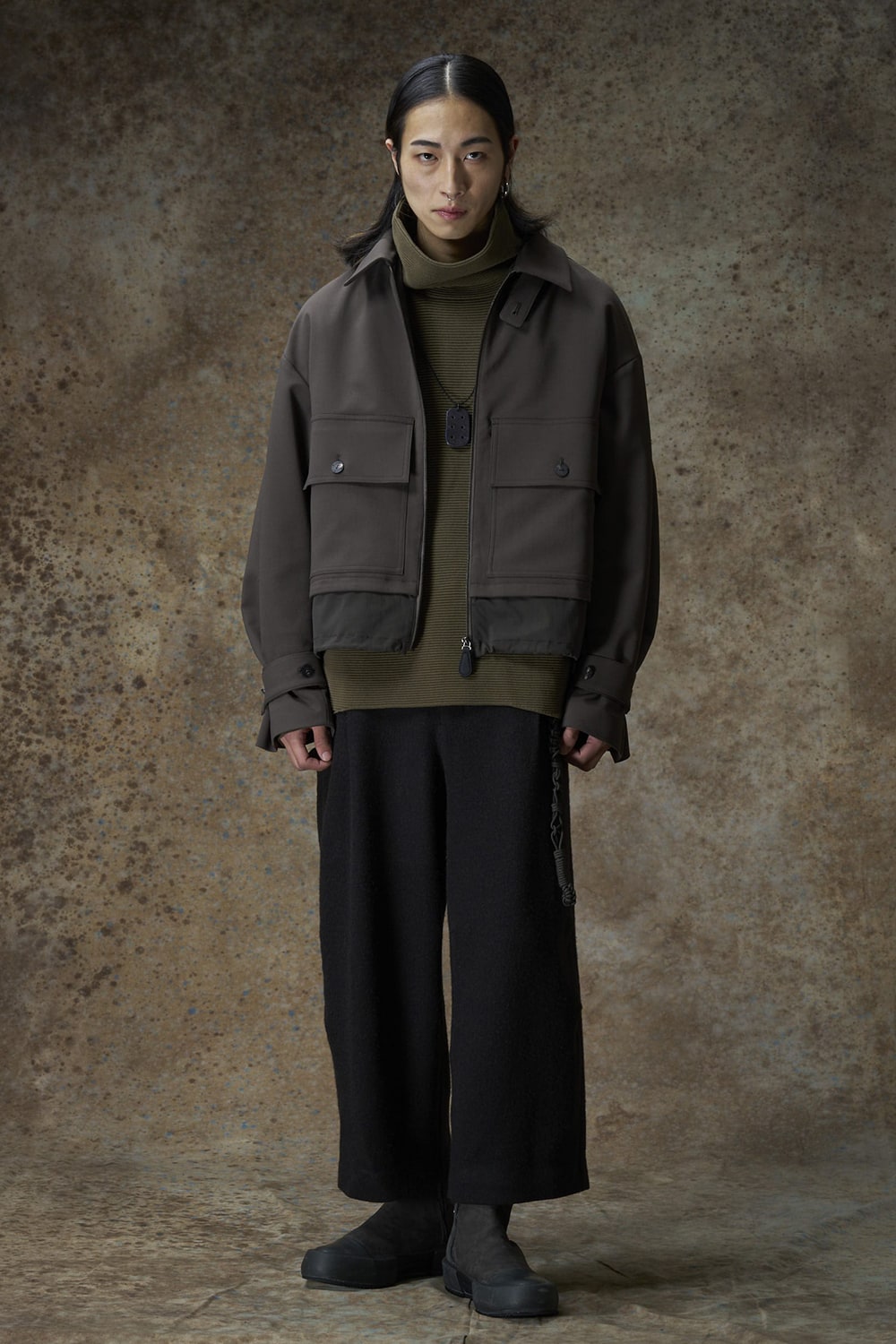DEVOA25-26AW collection look 1-001