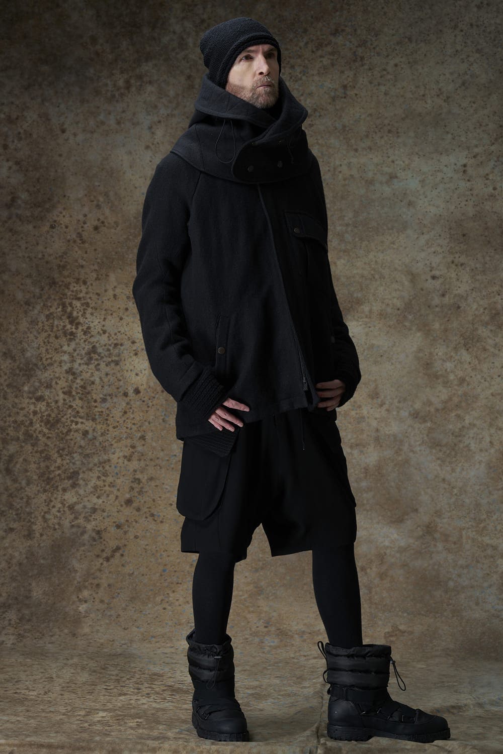 DEVOA25-26AW collection look 1-001