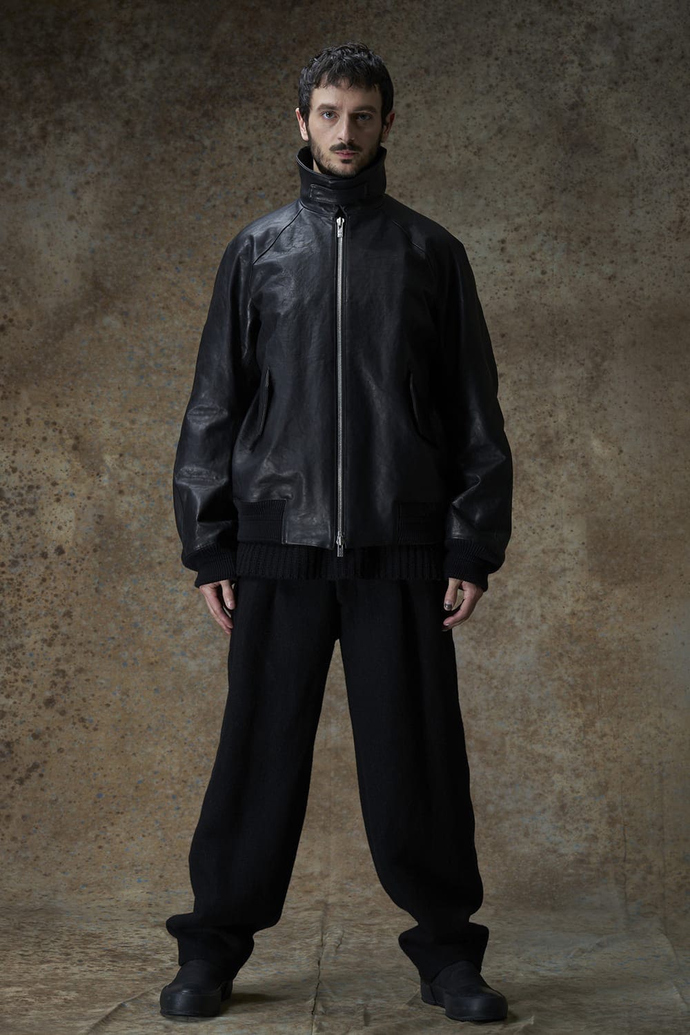 DEVOA25-26AW collection look 1-002