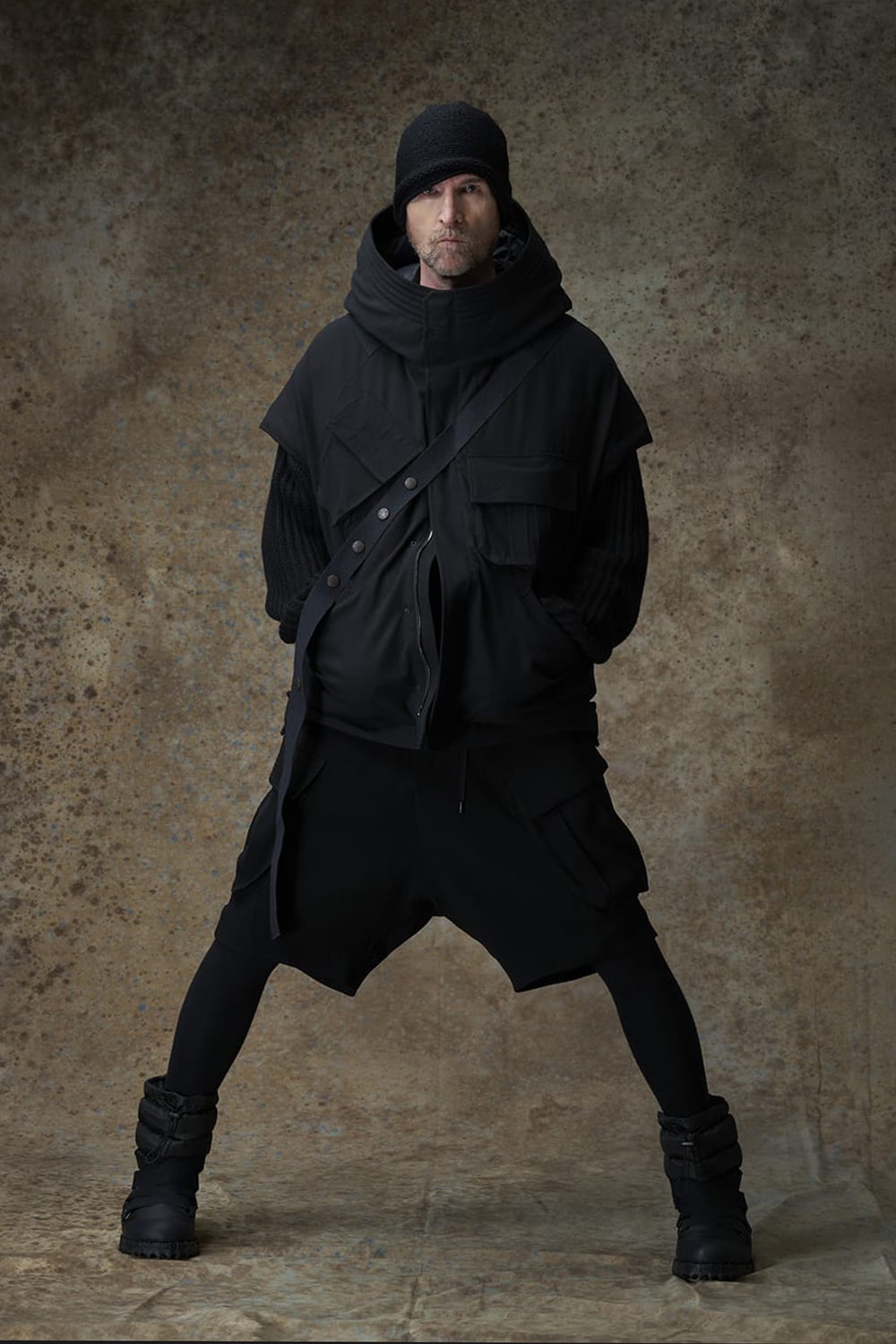 DEVOA25-26AW collection look 1-001