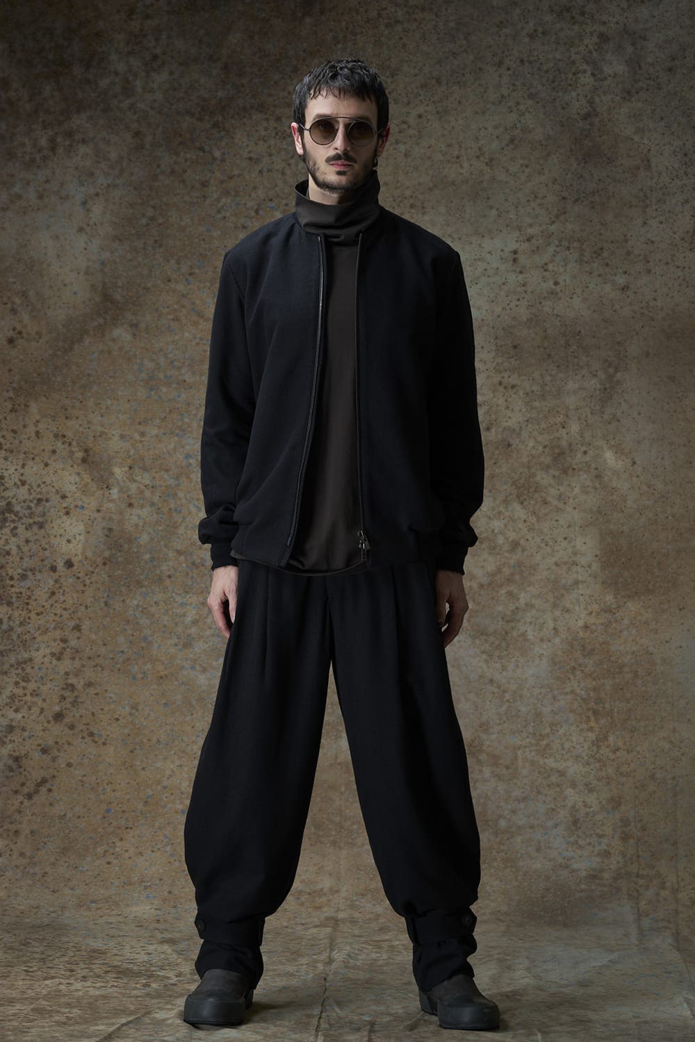 DEVOA25-26AW collection look 1-002