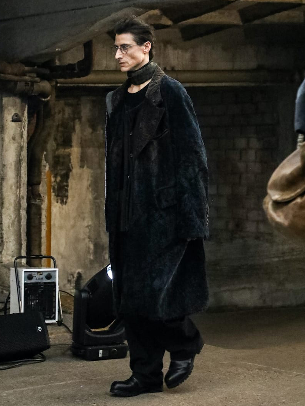 ZIGGY CHEN - 25AW  - Items intro: Coats - VELVET LONG COAT / 0M2531102 6-002