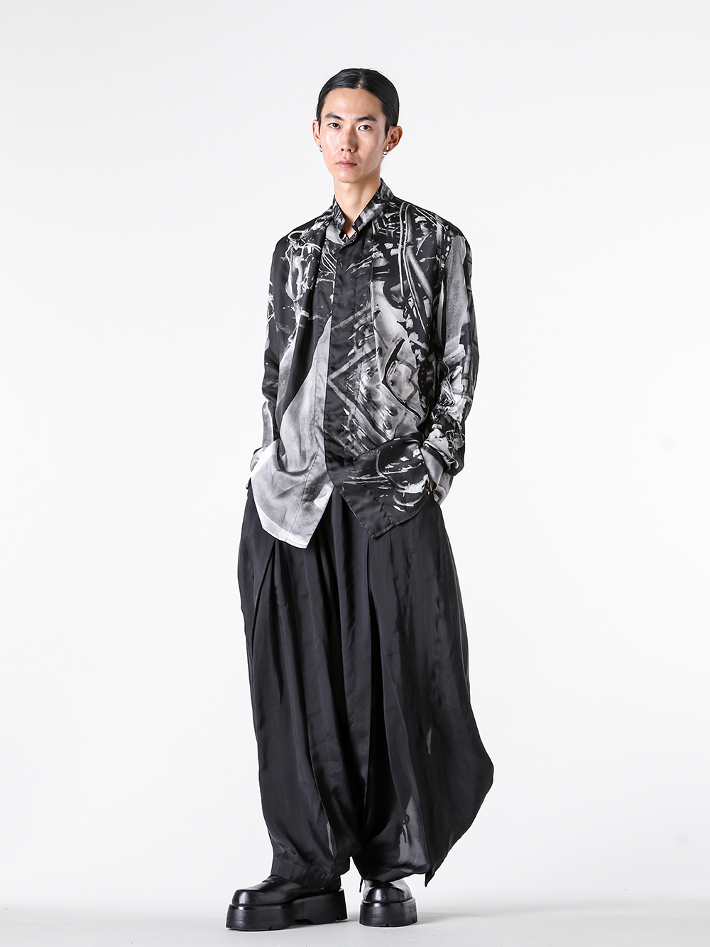 JULIUS - 25PF Styling - TROUSERS - 907PAM1 CUPRO TAFFETA TROUSERS 2-0012