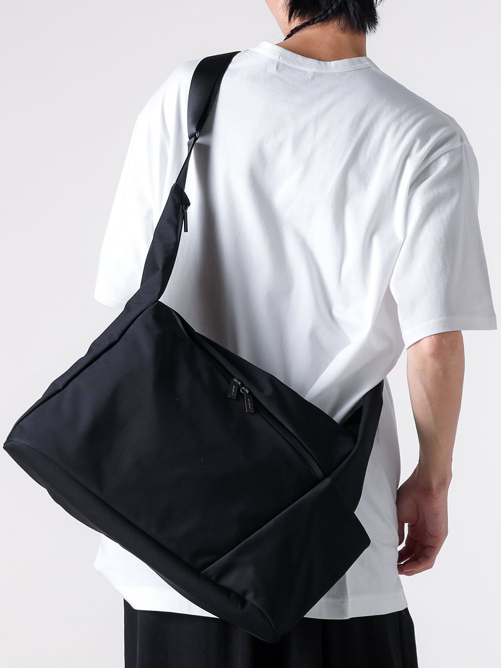 Yohji Yamamoto POUR HOMME - 25-26AW - Accessory - hl-i02-861 - Oblique Zipper Shoulder Bag （Black） 3-002