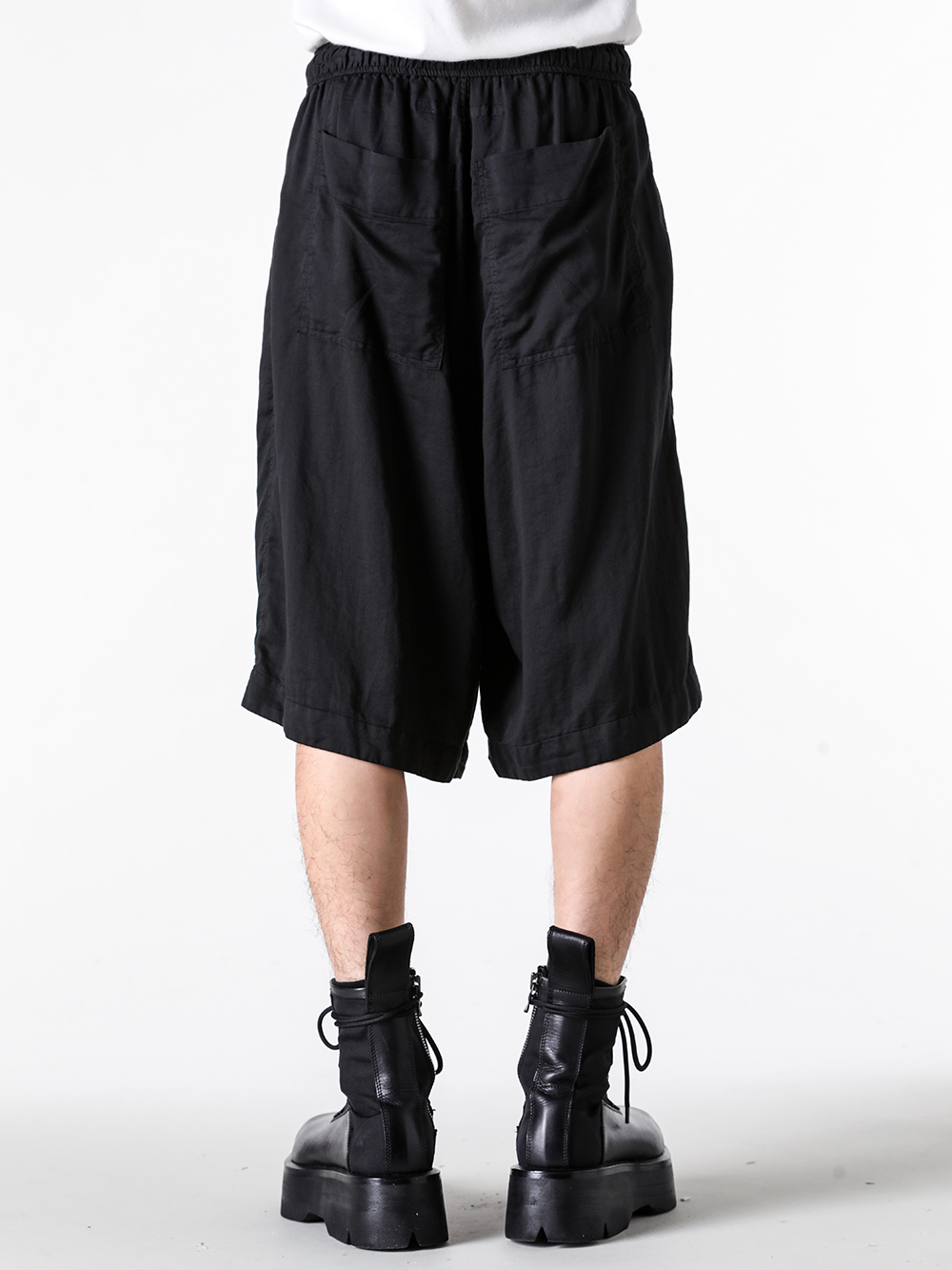 JULIUS - 25PF - TROUSERS - 907PAM8 COTTON/SILK SATIN SHORT PANTS 3-009